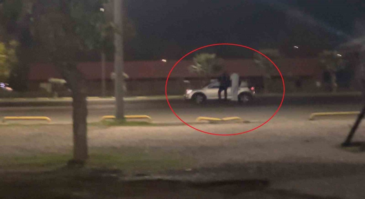 Samsunda kazaya davetiye: Hareket halindeki aracın üzerine çıktılar