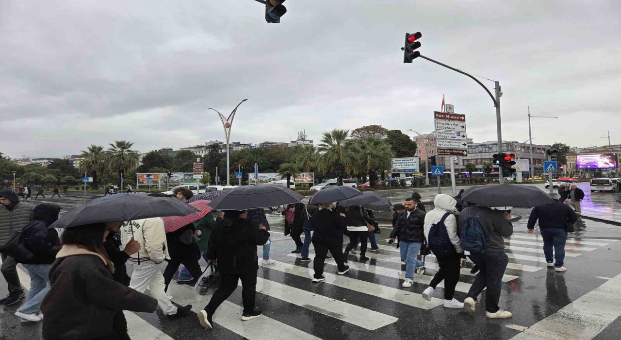 Samsunda kuvvetli sağanak: Metrekareye 41,3 kilo yağış düştü