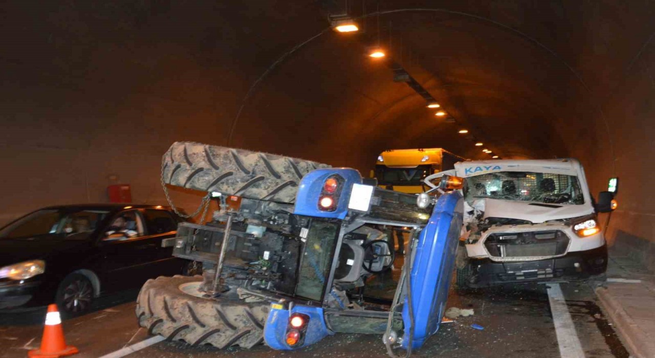 Samsunda tünelde kaza: 2 yaralı