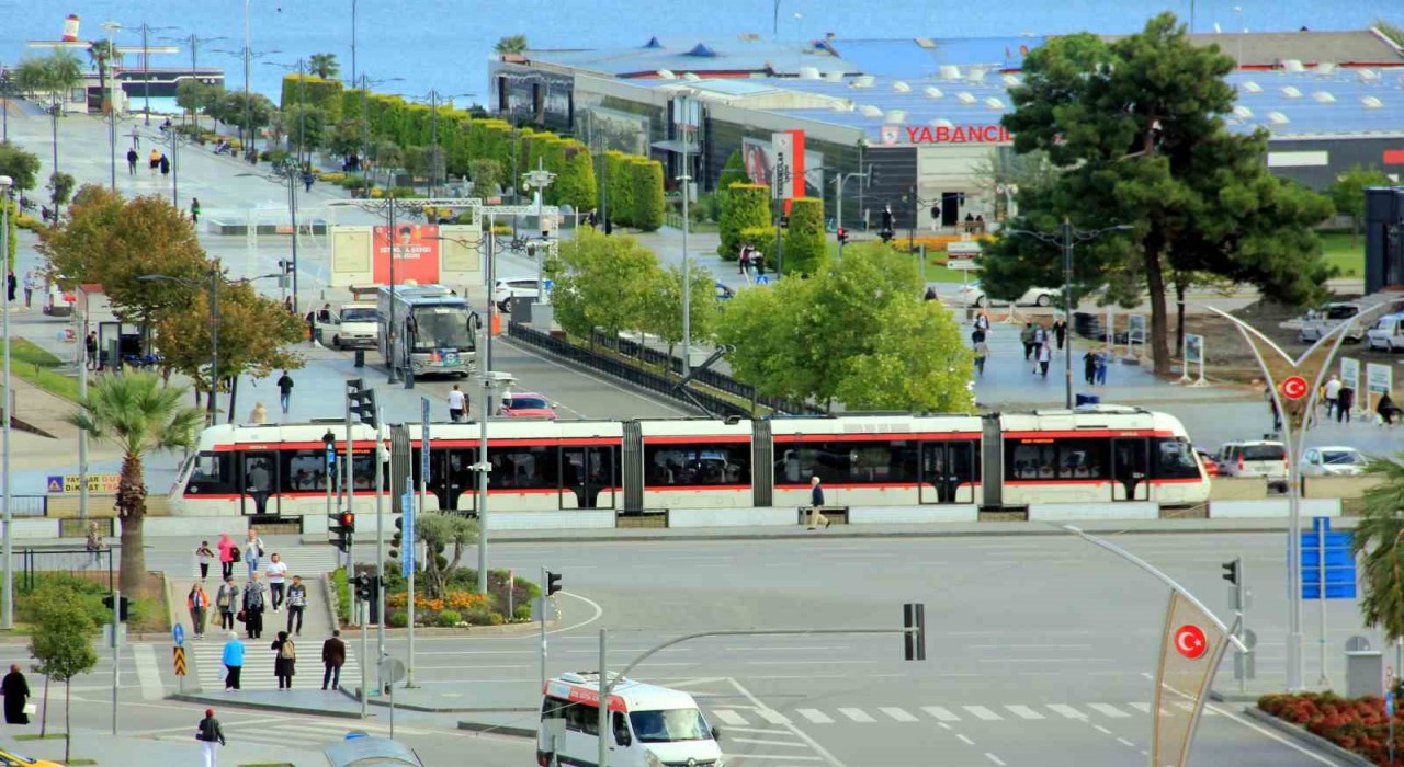 Samsunun ulaşımdaki lokomotif gücü SAMULAŞ 15 yaşında