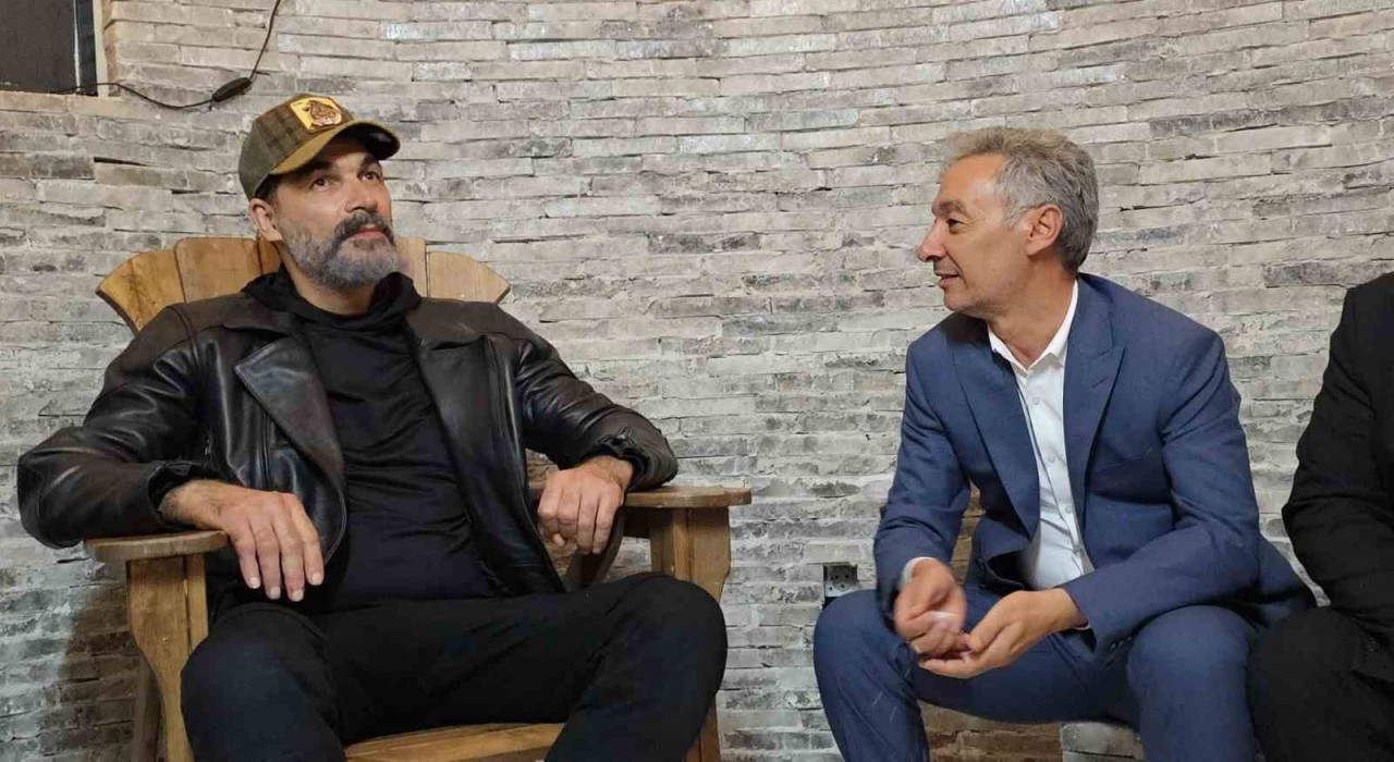 Sanatçı Uğur Işılaktan Tuz Gölü Obasına ziyaret