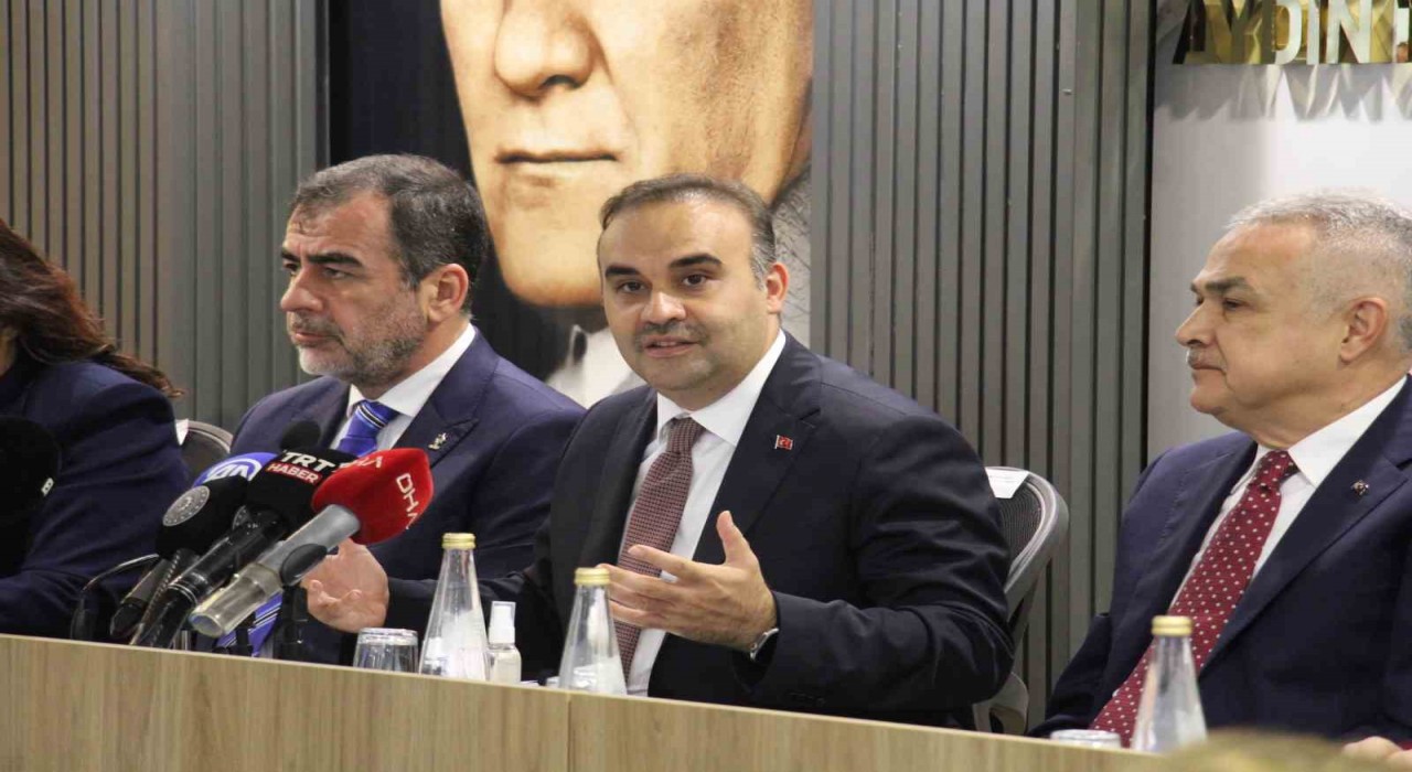 Sanayi ve Teknoloji Bakanı Kacır: Daha fazla üretmek zorundayız