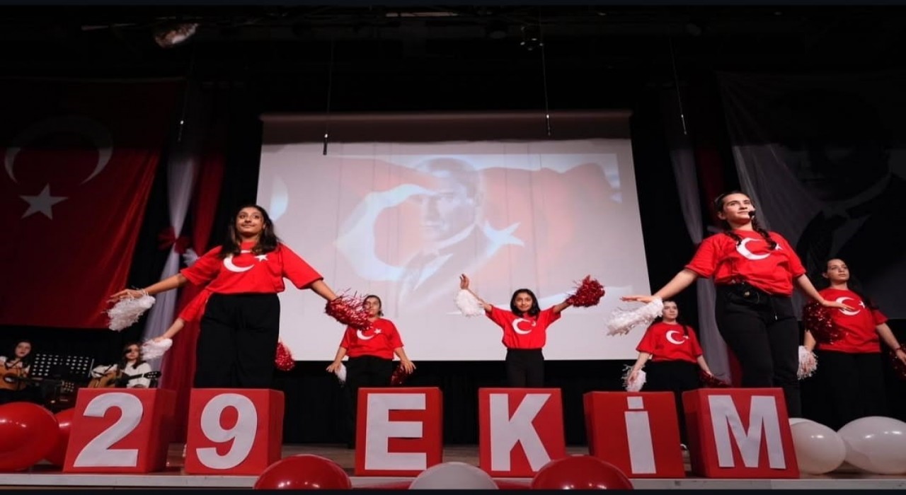 Sancaktepe Bilgi Evlerinde Cumhuriyet coşkusu