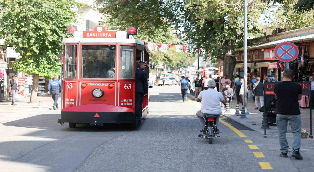 Şanlıurfada nostaljik tramvay hizmete girdi