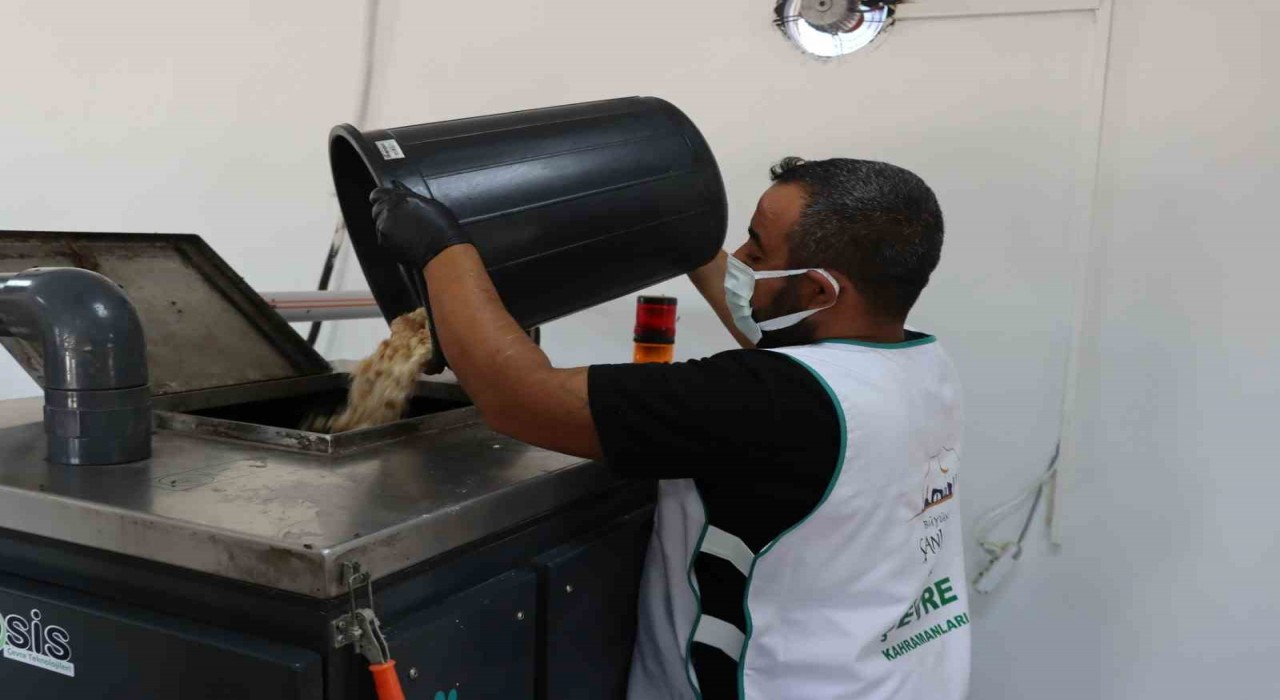 Şanlıurfada organik atıklar dönüştürülerek barınaklara veriliyor