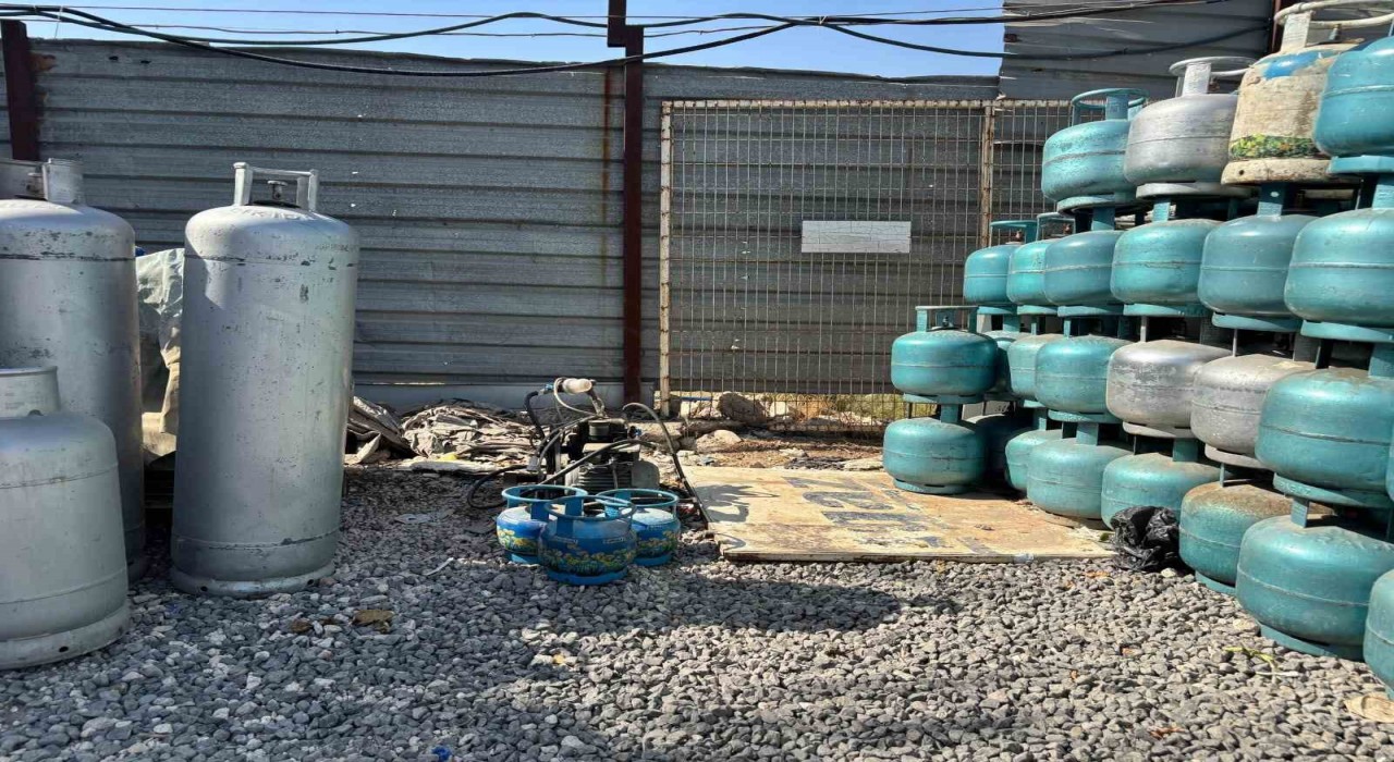 Şanlıurfada usulsüz tüp dolumu operasyonu: Binlerce tüp ele geçirildi