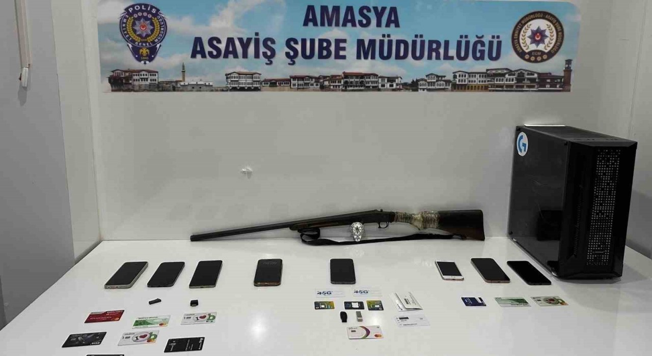 Şantajcı sahte avukatlar polise yakalandı: 11 vatandaş 832 bin TL dolandırıldı