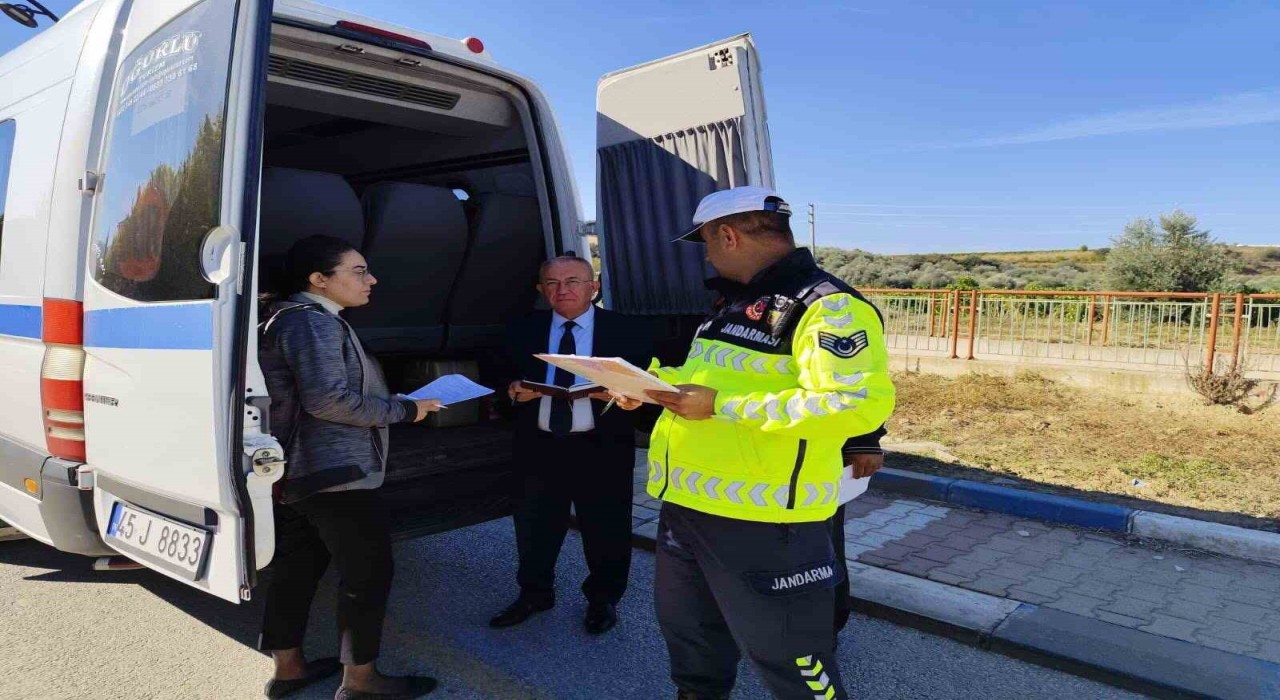 Sarıgölde okul servisleri sıkı denetimden geçti