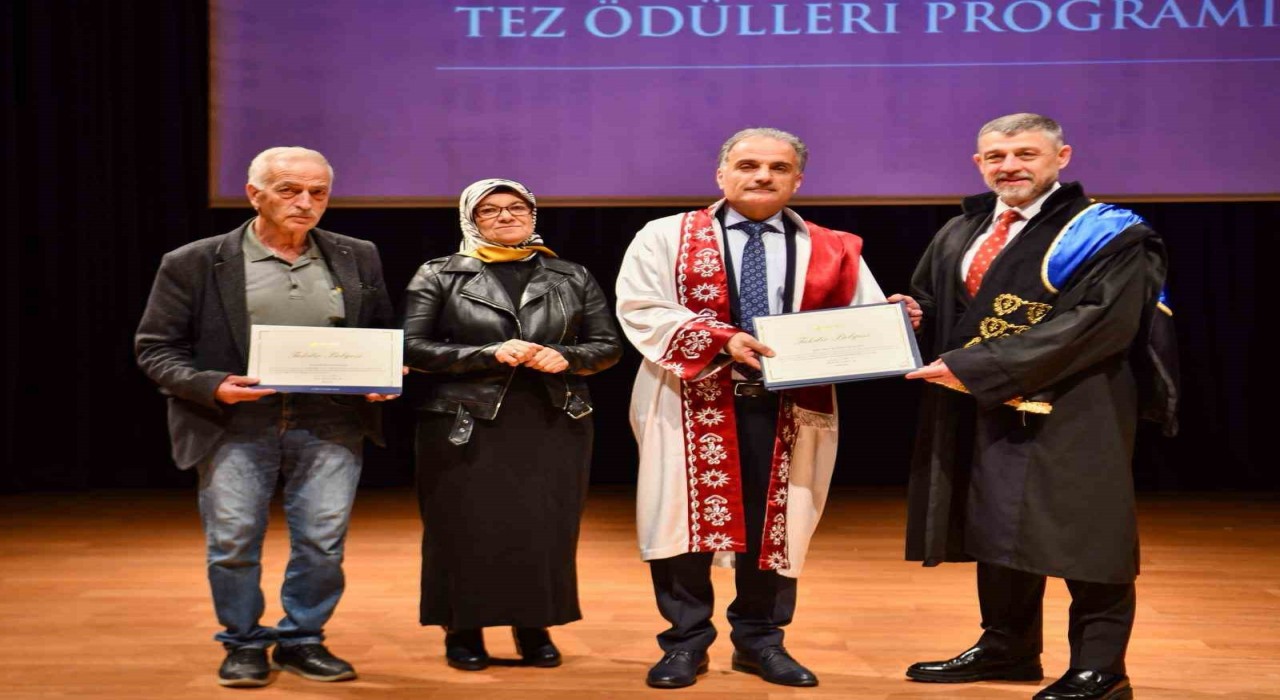 SAÜde lisansüstü başarılar geleceğe ilham oldu