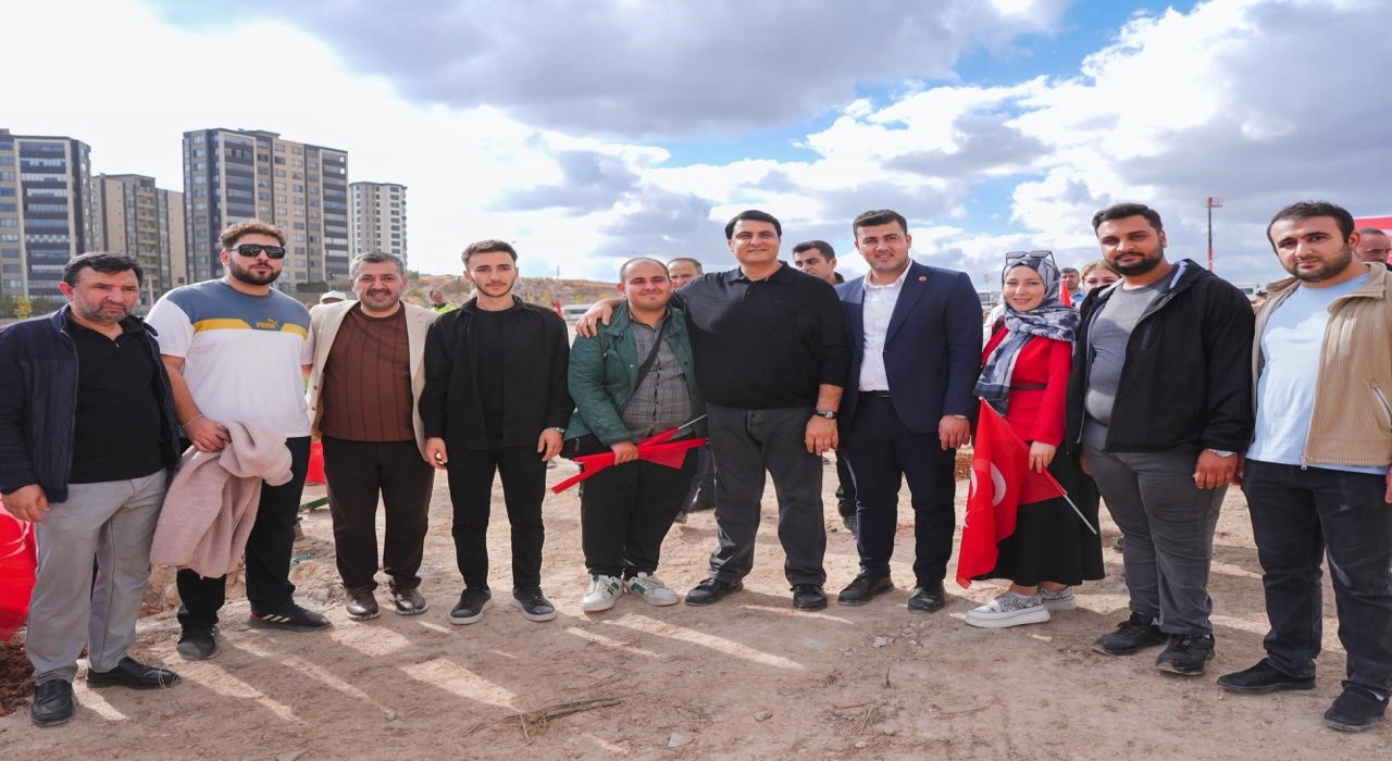 Şehitkamilde gençler, Cumhuriyet için yürüdü