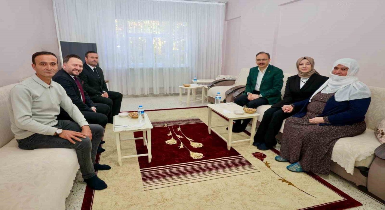 Siirte vefa ve minnet buluşmasında şehit aileleriyle bir araya gelindi