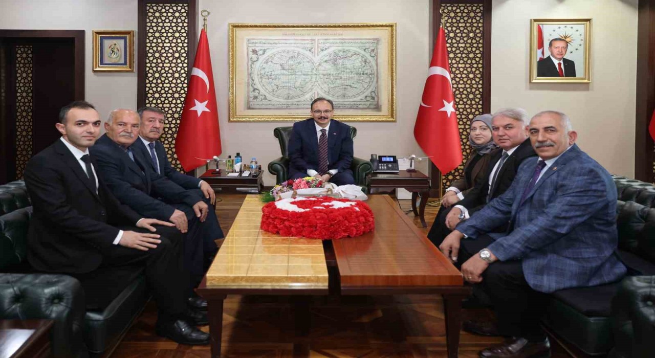 Siirtte Muhtarlar Günü kutlandı