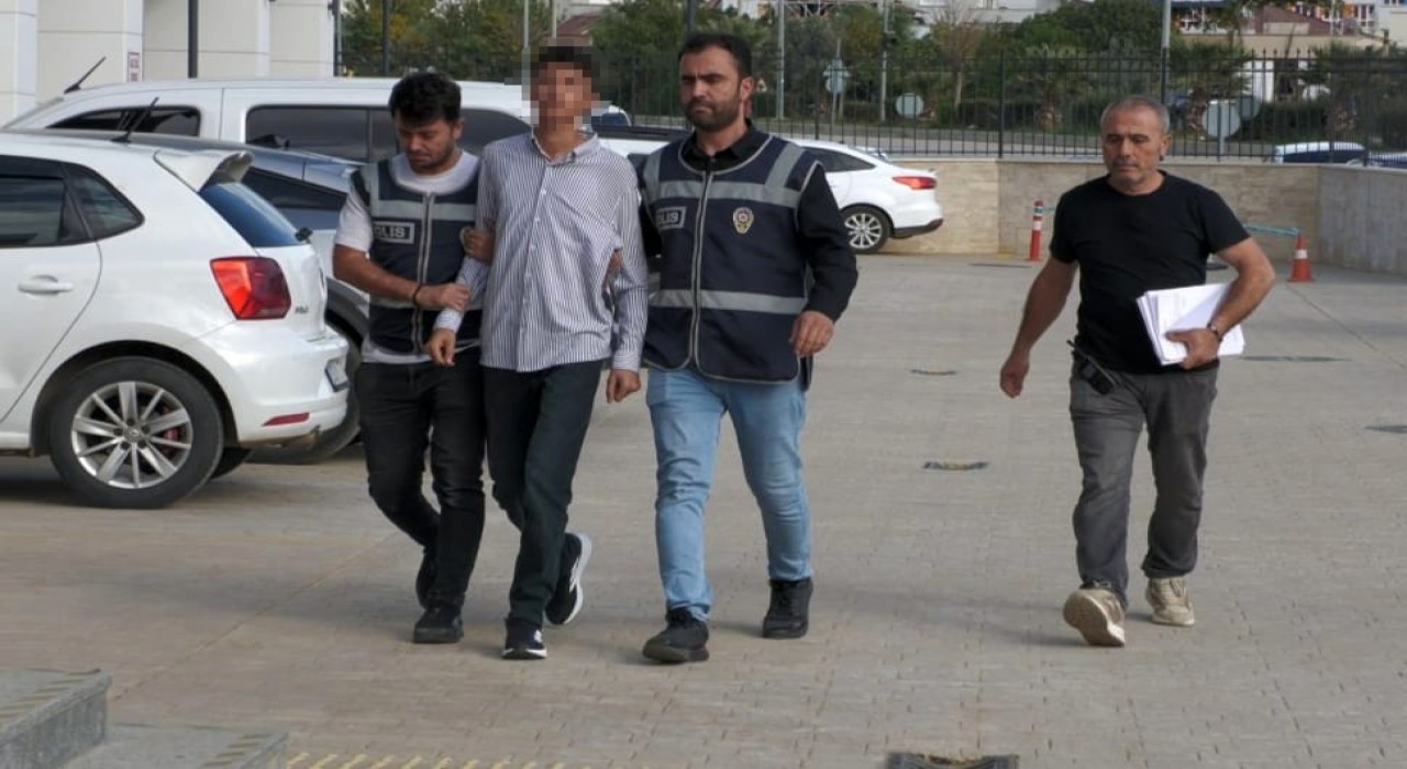 Silahlı saldırı sonrasında kask ve silahını düşürmüştü, yakalanarak tutuklandı