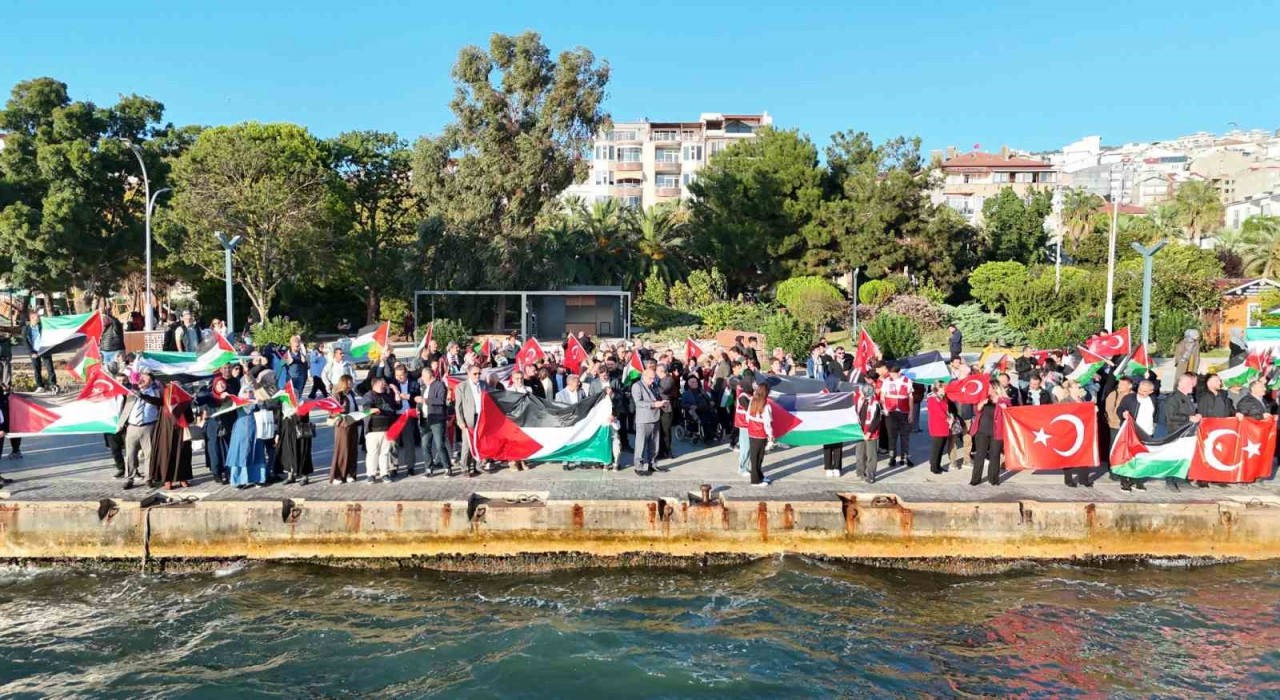 Sinopta balıkçılardan Filistine destek korteji