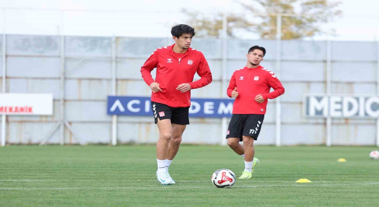 Sivassporda Osman Zeki Korkmaz idmana çıkmadı