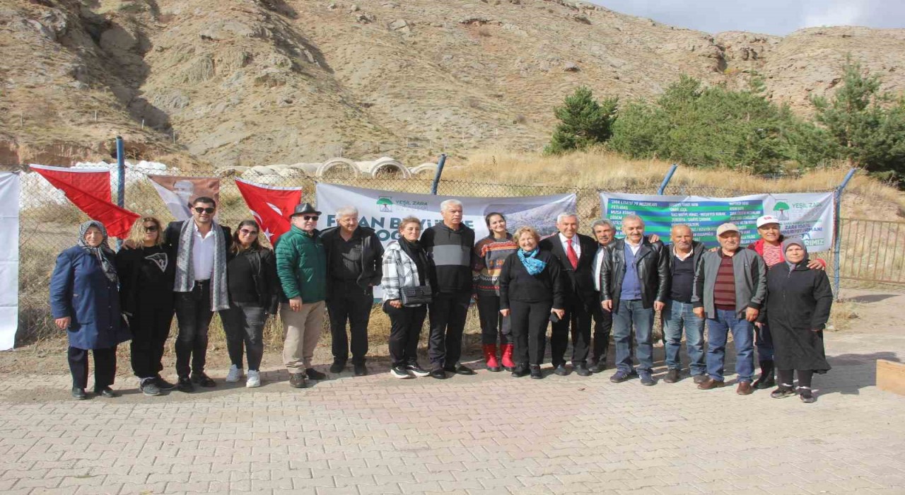 Sivasta üniversite öğrencileri 7 günde 30 bin fidan dikti