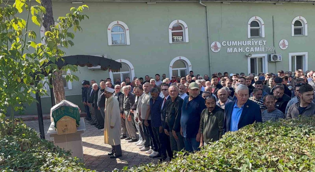 Siyanürlü, baltalı, bıçaklı aile faciasında anne öldü