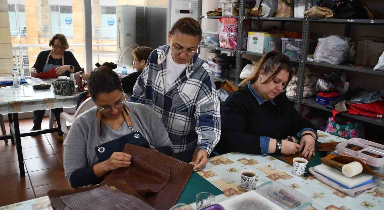 Söke Belediyesinin yetişkin kursları yeni döneme başladı