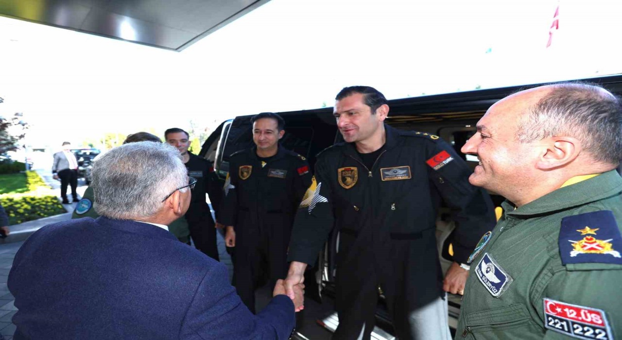 SOLOTÜRKten Başkan Büyükkılıça ziyaret