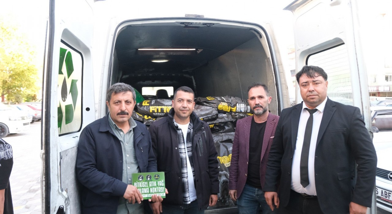 Sorgunda 600 kilo atık yağdan 500 kilo mama elde edildi