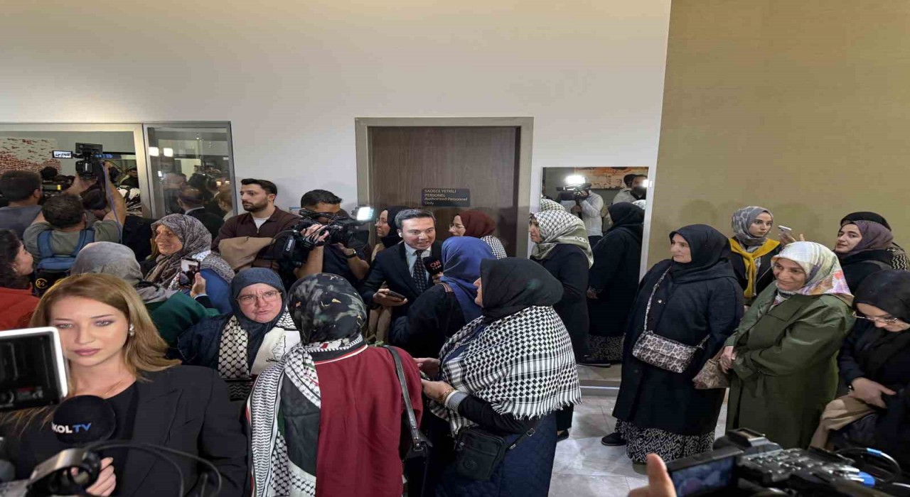 Sumud Filosunda alıkonulan 15 Türk aktivist İstanbula geldi