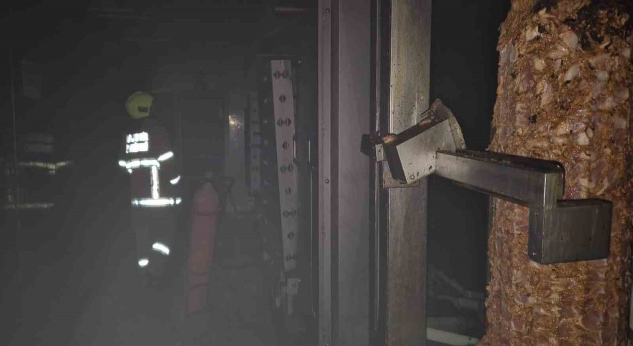 Susurlukta fabrika yangını: Ekipler kısa sürede müdahale etti