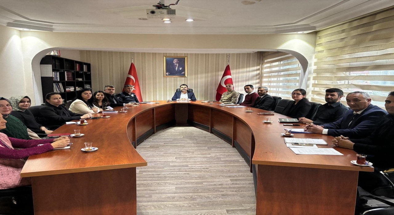 Susuzda Kaymakam Tutal, kurum amirleriyle toplantı yaptı