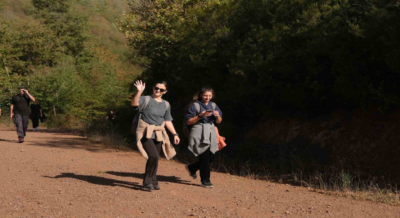 Tabiat aşıklarının Sakaryadaki klasiği sonbaharın muhteşem manzarasında başladı