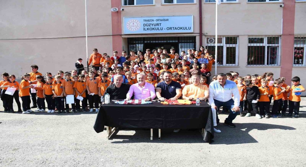 Tanju Çolak ve Hami Mandıralı öğrencilerle buluştu