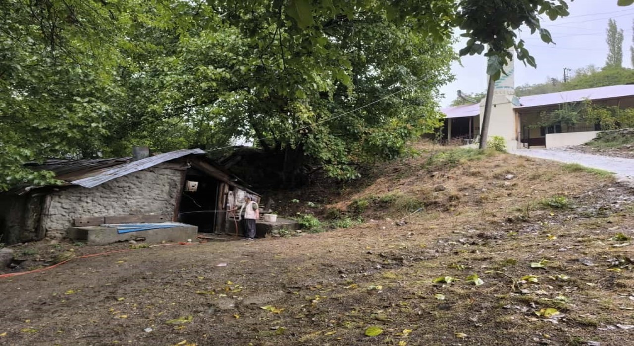 Tarihi değirmendeki yangını imam söndürdü