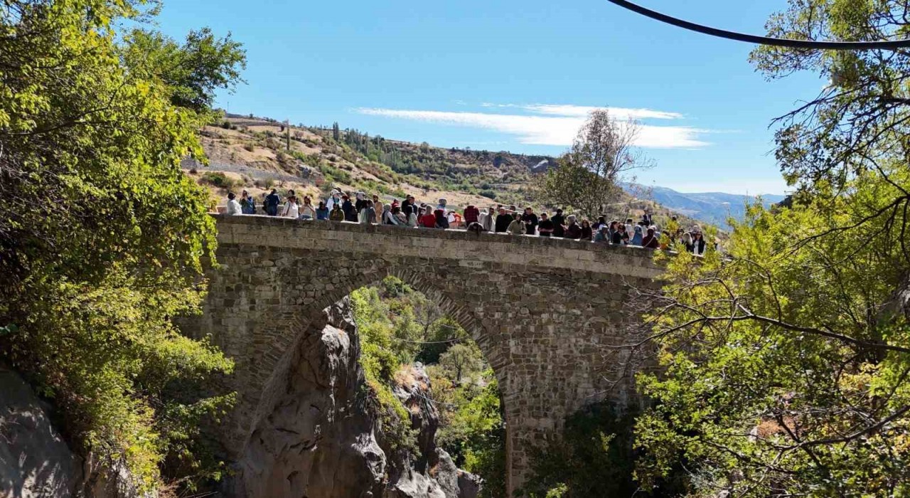 Tarihi Süleymanlıda öğretmenler kültür, tarih ve doğa ile iç içe eğitim aldı
