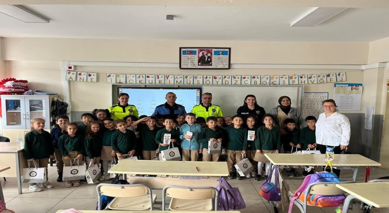 Tekirdağda polislerden minik öğrencilere eğitim