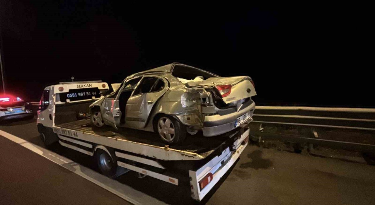 TEM Otoyolunda feci kaza: 1i ağır 3 yaralı