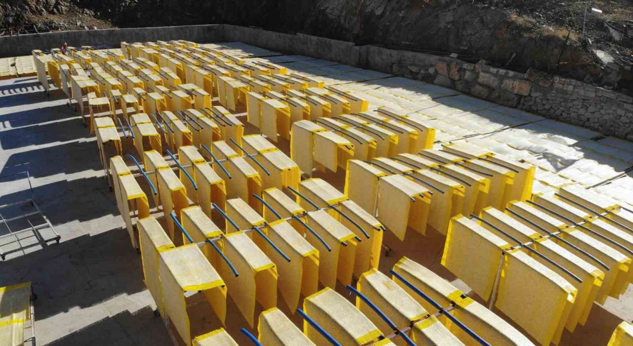 Tescilli Maraş tarhanasında sezon sona eriyor, son üretimler yapılıyor