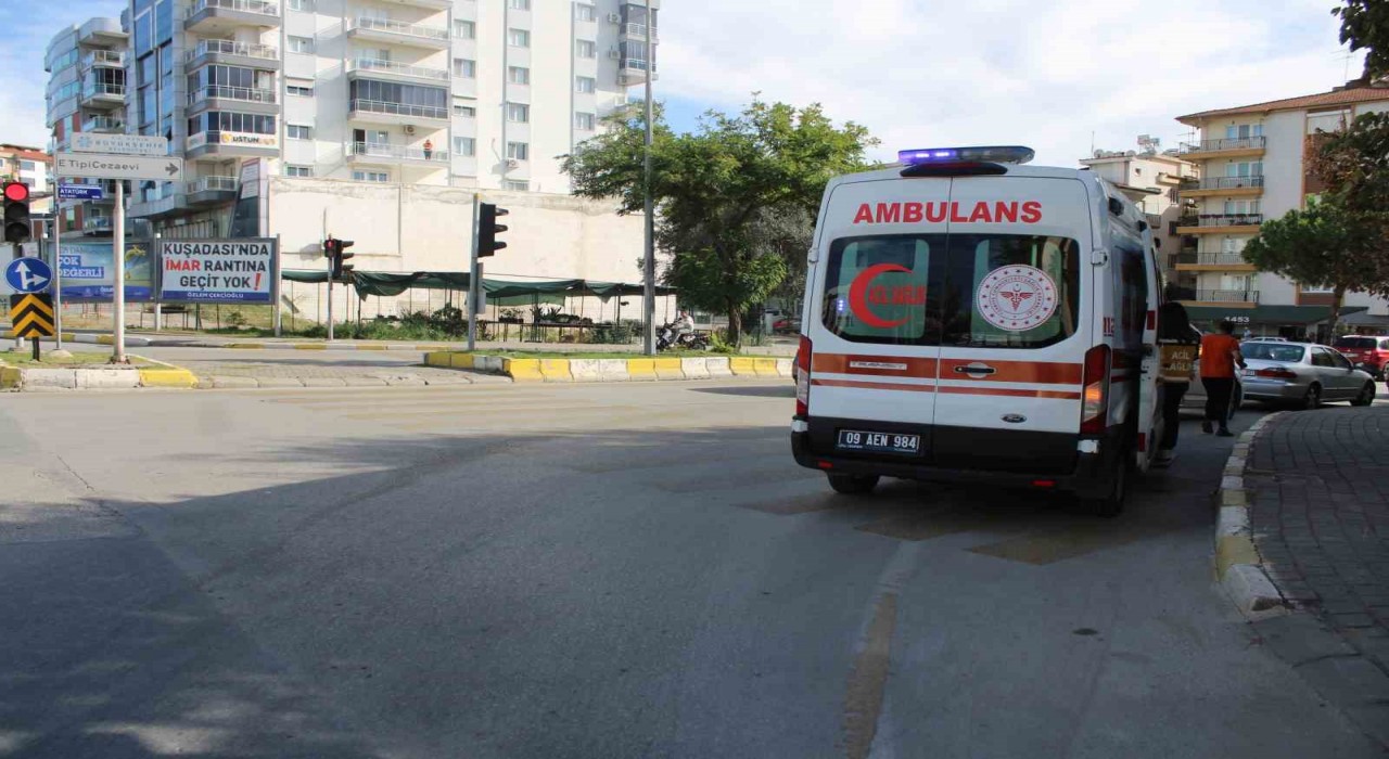 Ticari araç ile motosiklet çarpıştı: 1 yaralı