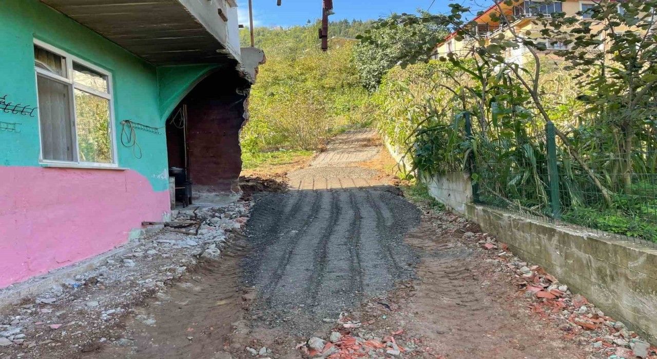 Trabzonda engelli şahsın yol çilesine Büyükşehirden çözüm