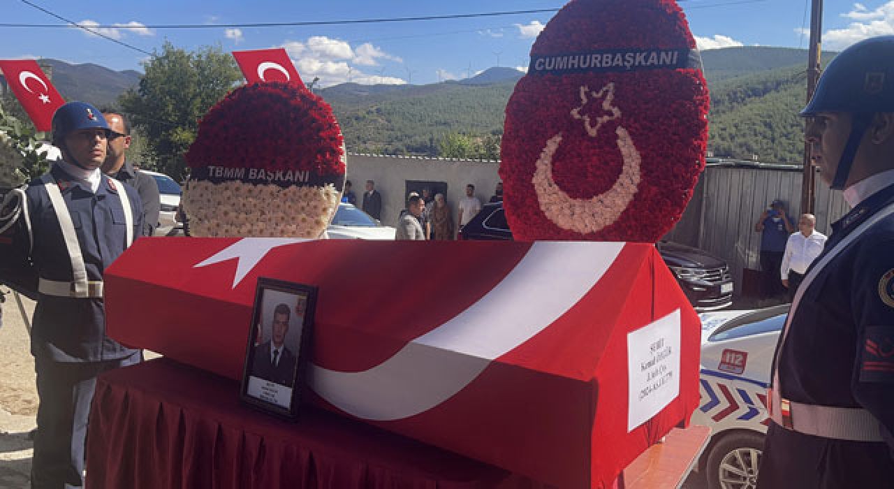 Trafik Kazası Şehidi Astsubay Defnedildi