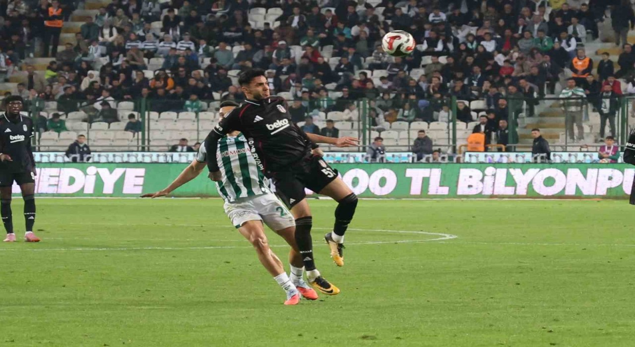 Trendyol Süper Lig: Konyaspor: 0 - Beşiktaş: 1 (İlk yarı)