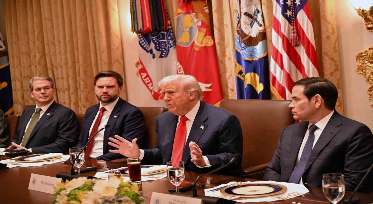 Trump: Hamas ile konuştum, bana silah bırakacaklarını söylediler