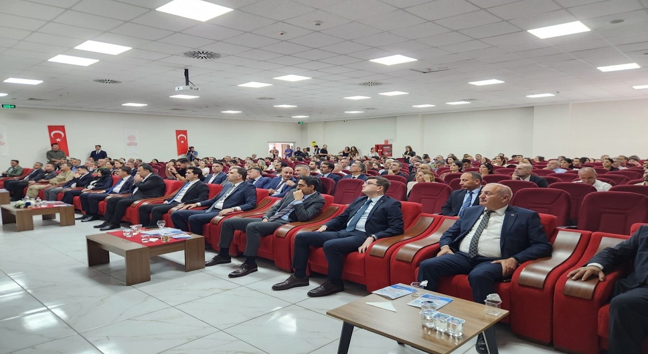 Tuncelide eğitimde gelişim ve işbirliği için ‘E Vizyon 62 çalıştayı başladı