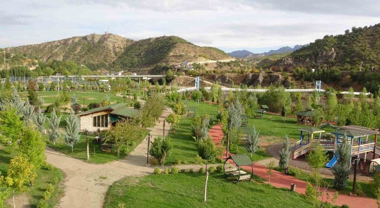 Tuncelide yaz sezonu bitti, kenti sessizlik kapladı