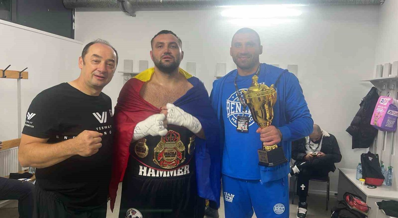 Türk kulübünün boksörlerinden Romanyada iki nakavt