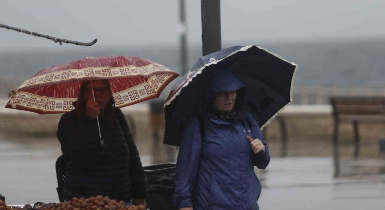 Türk Yıldızlarına Bursada yağmur engeli