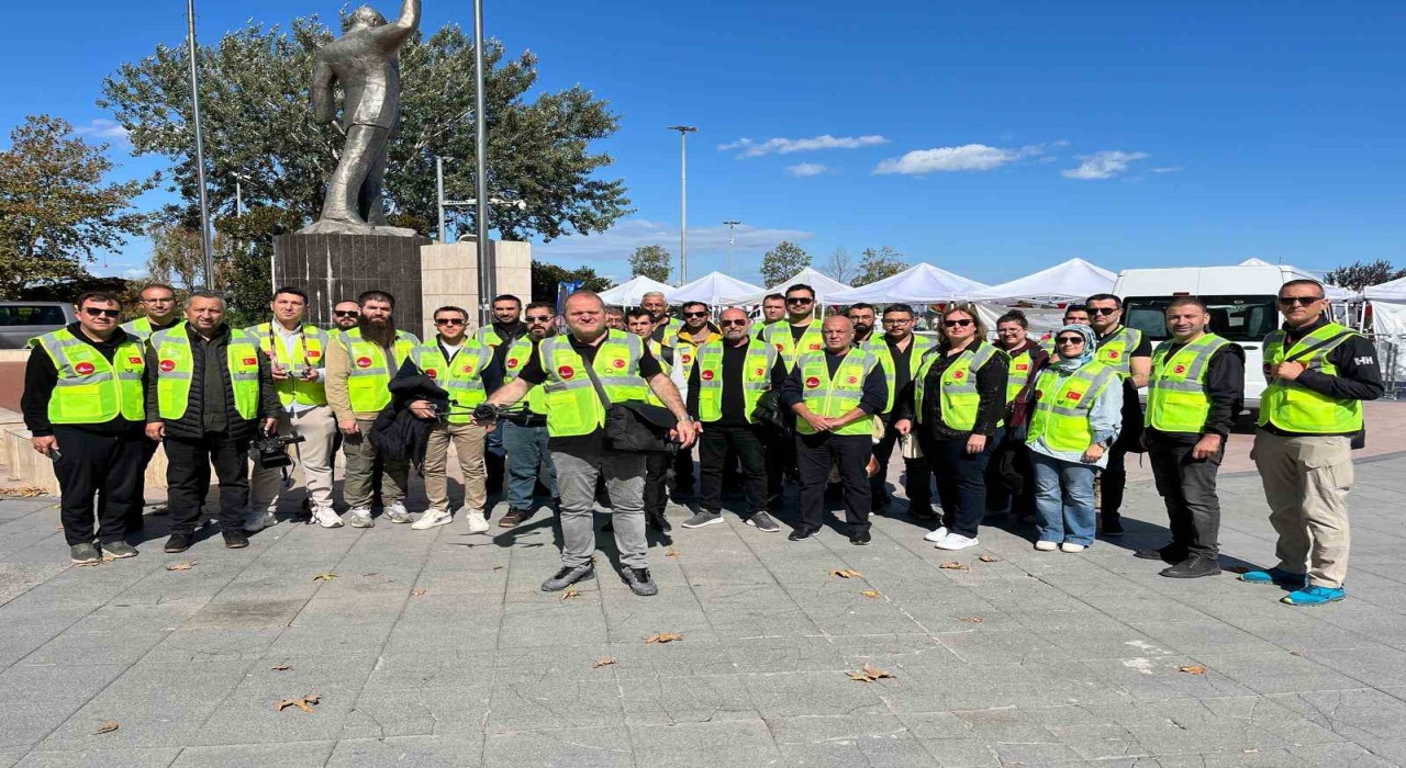 Türkiyede ve dünyada bir ilk...Gönüllü droncular hayat kurtarmak için havada