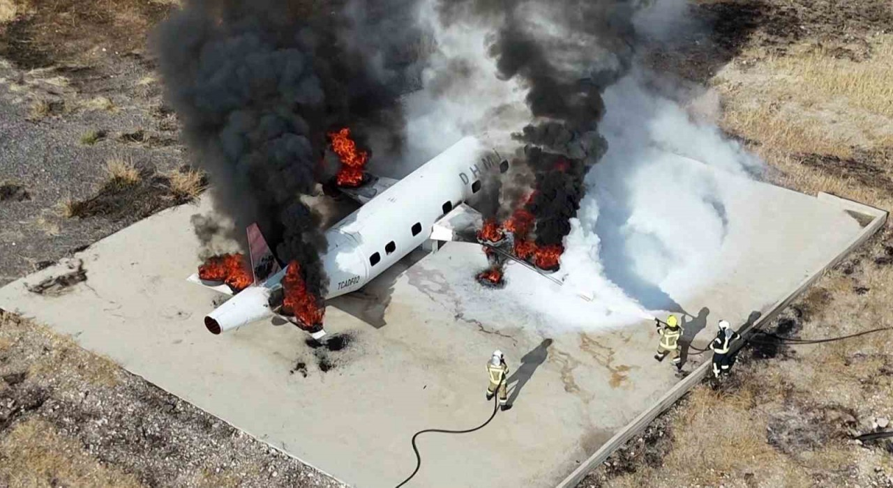‘Uçak kaza kırıma uğradı tatbikatı nefes kesti