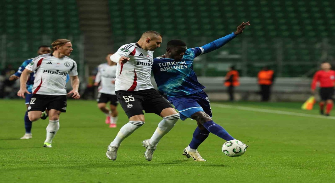 UEFA Konferans Ligi: Legia Varşova: 0 - Samsunspor: 1 (İlk yarı)