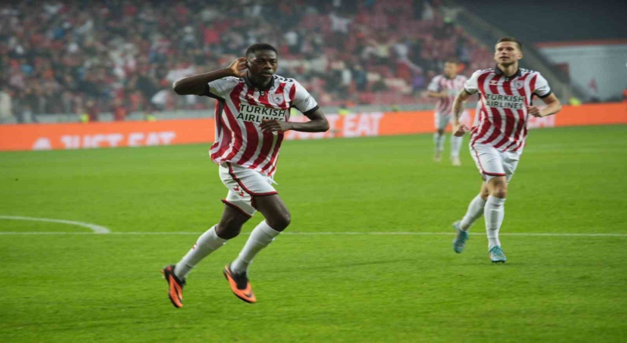 UEFA Konferans Ligi: Samsunspor: 1 - Dinamo Kiev: 0 (Maç devam ediyor)