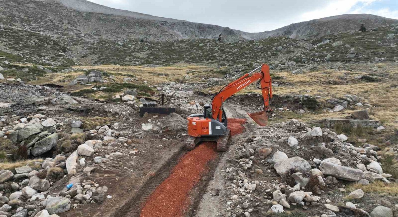 Uludağın içme suyu hattı yenilendi