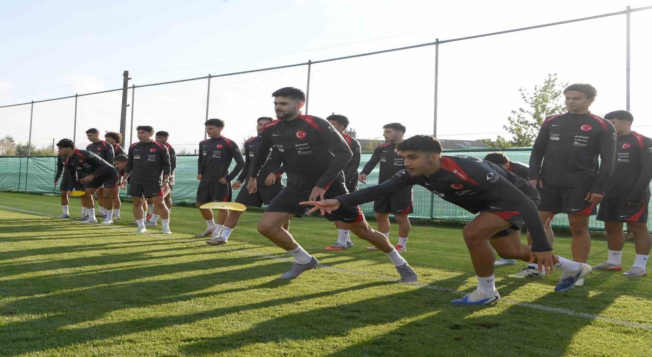 Ümit Milli Takım, Litvanya maçı hazırlıklarını Sakaryada sürdürüyor
