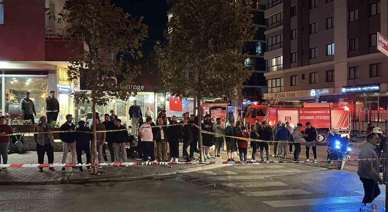 Ümraniyede nalbur dükkanında çıkan yangın korkuttu